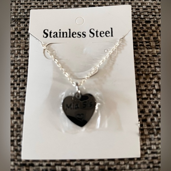 Jewelry - Middle sister stainless steel heart necklace 20 inch chain Mid Sis NEW WITH TAGS